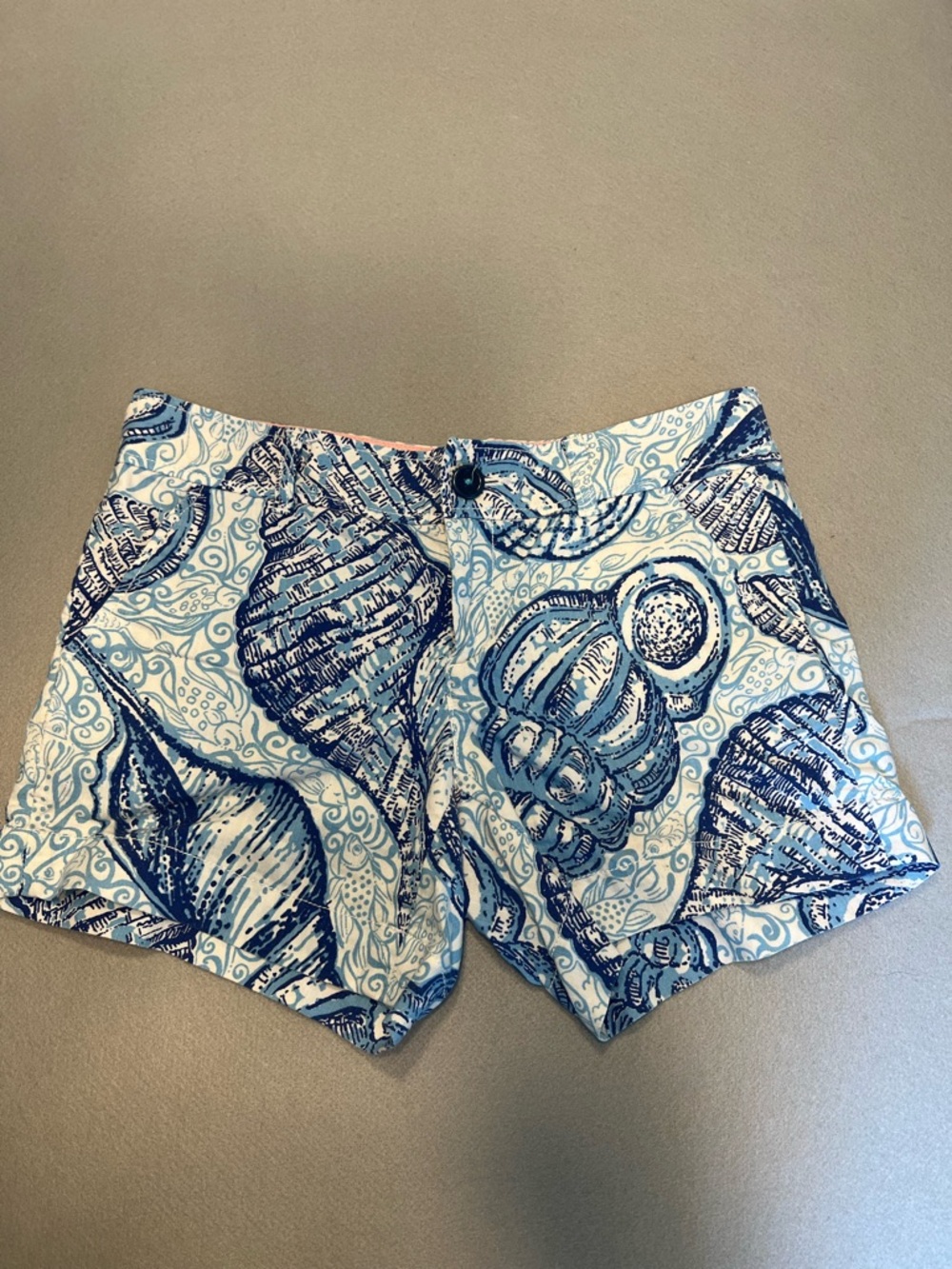 Lilly Pulitzer Originals Cotton Blend Blue White Seashell Chino Short Size 2